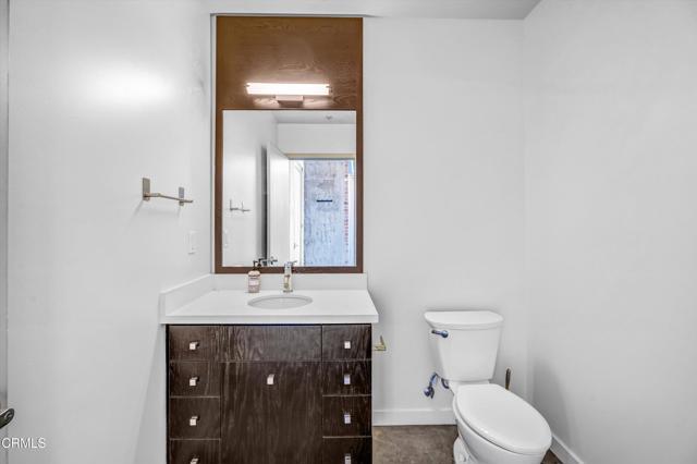 Building Photo - 527 Molino St