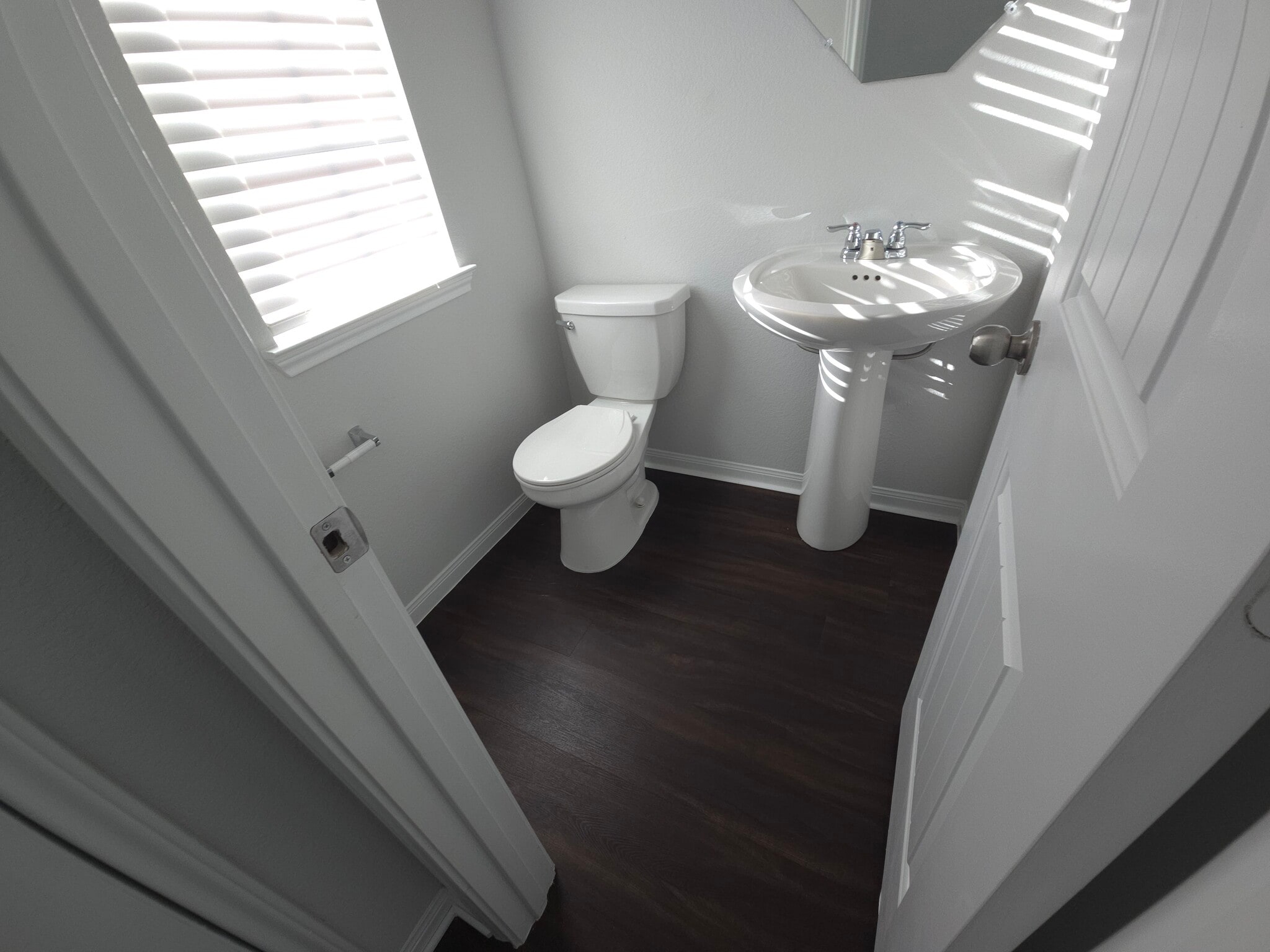 Half Bath - 17538 Greystanes Rd