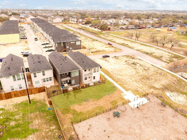 Building Photo - Brand-New, Never-Lived-In Townhome – A San...