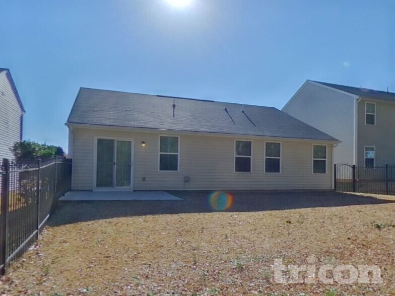 Building Photo - 137 Portchester Ln