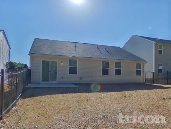 Building Photo - 137 Portchester Ln