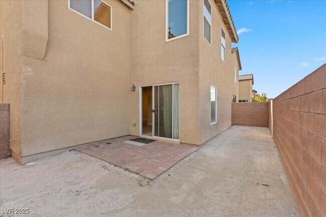 Building Photo - 4748 Golden Shimmer Ave