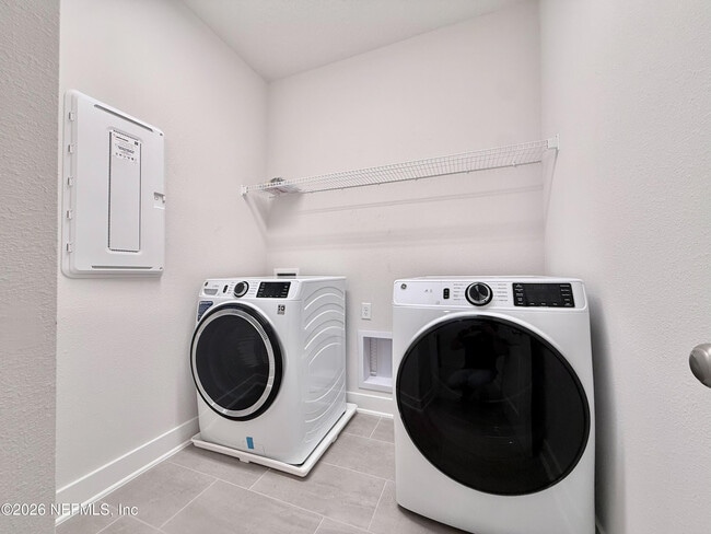 Building Photo - 10065 Element Rd