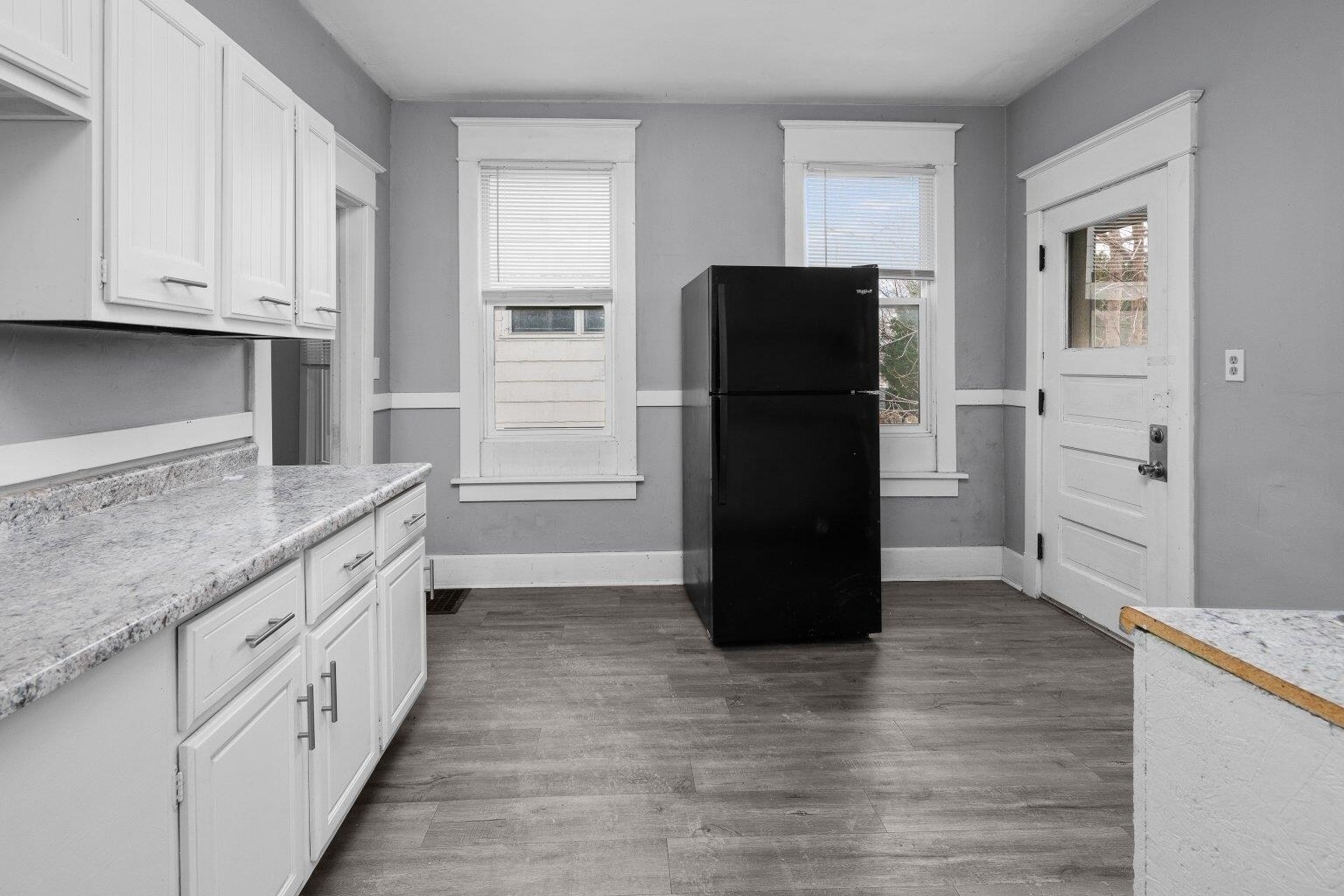 Building Photo - 1321 W 13th St