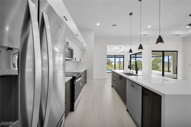 Building Photo - 3435 SW 8th Ct