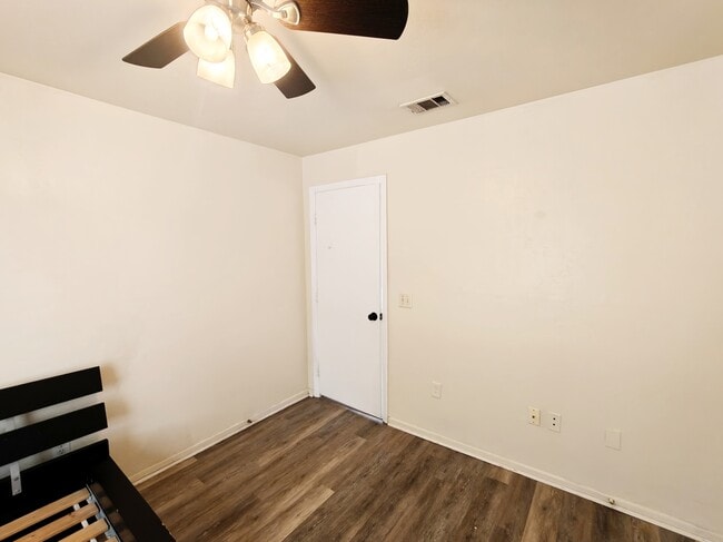 Building Photo - 4000 SW 23rd St
