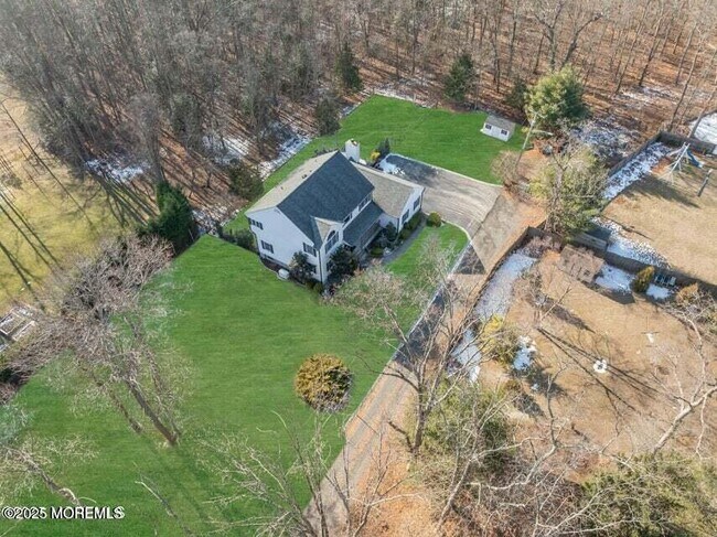 Building Photo - 220 Whalepond Rd