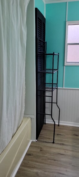 Building Photo - 195 American Ln