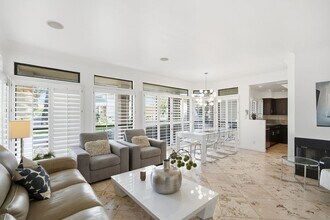 Building Photo - Charming 2-Bedroom Casita