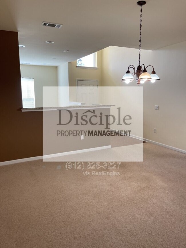 Building Photo - 169 Regency Cir