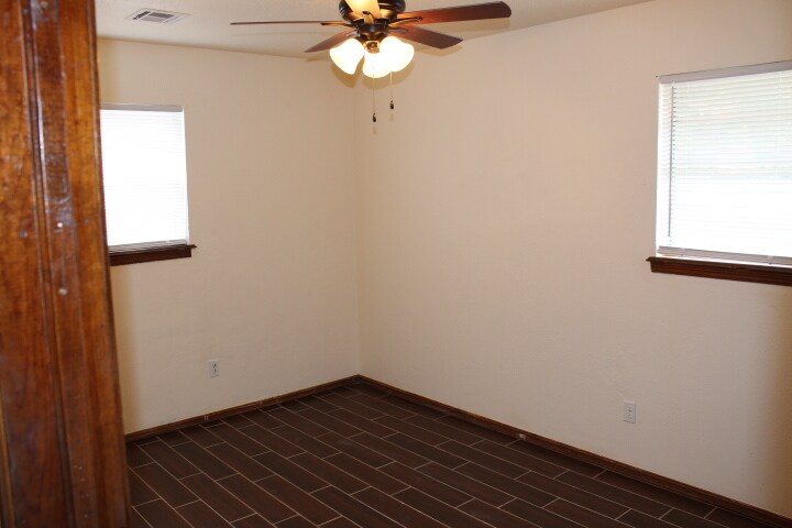 Building Photo - 700 Woodland Way