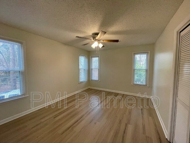 Building Photo - 1422 Beaver Dam Rd