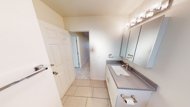 Building Photo - 5167 Remington Rd