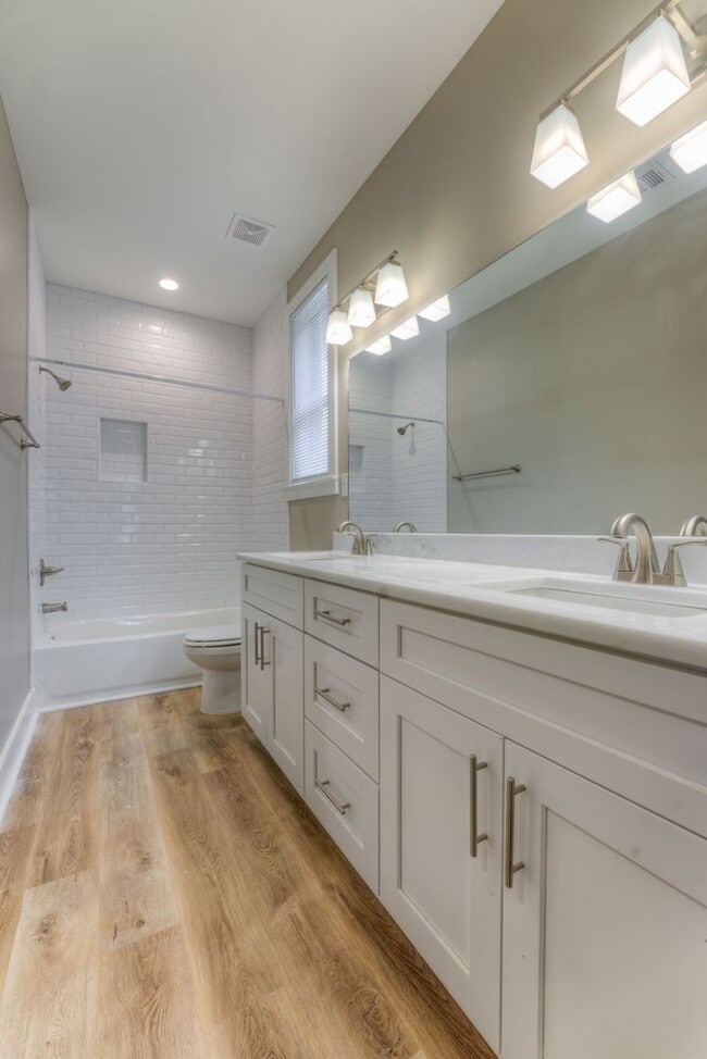 Building Photo - Newer construction home within walking dis...