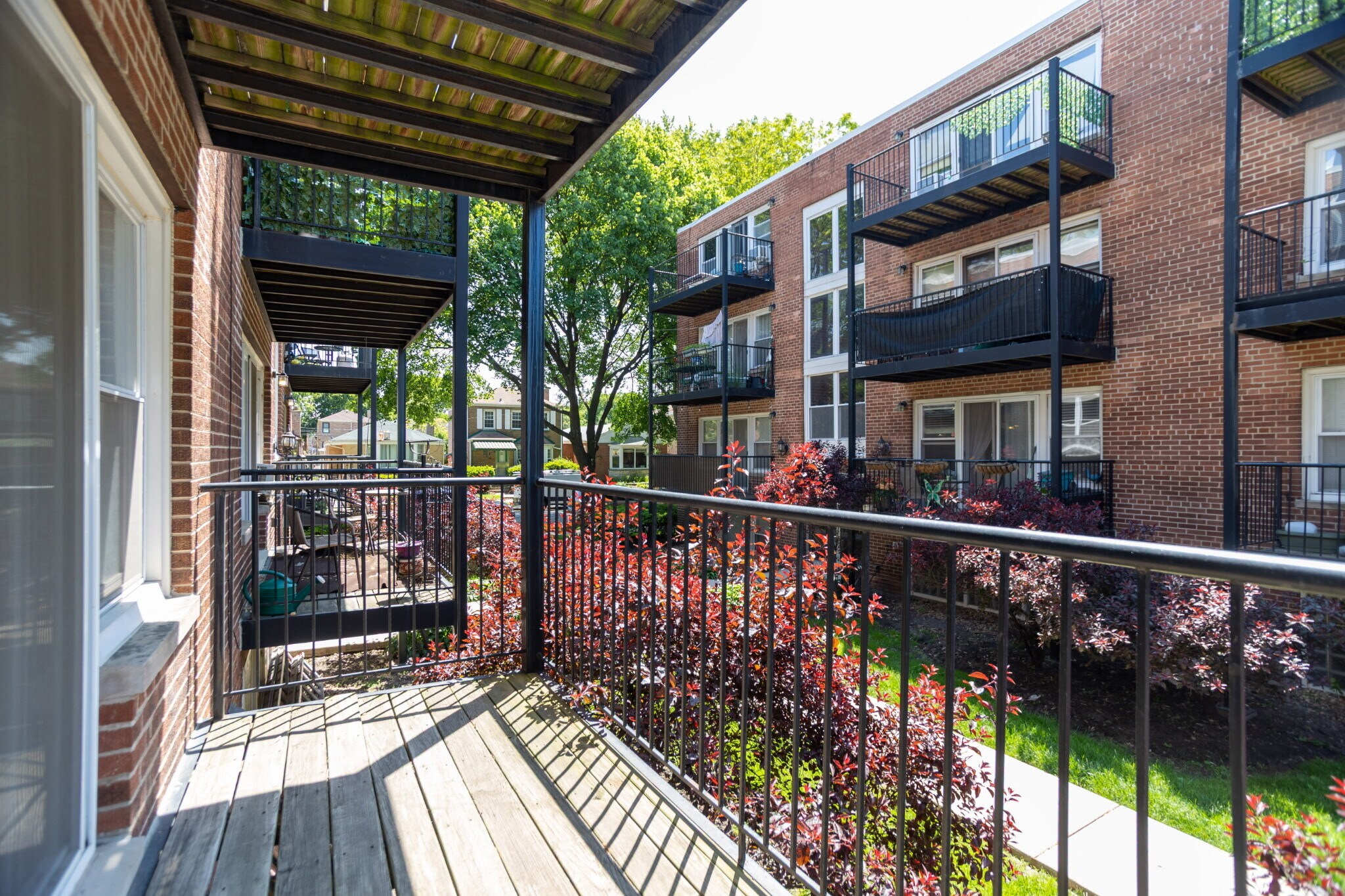 Building Photo - 2622 W Catalpa Ave