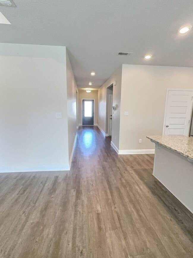 Building Photo - Cute 3 bedroom home in Ocean Springs