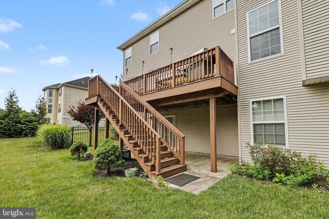 Building Photo - 228 Leffler Cir