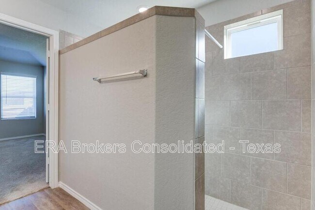 Building Photo - 6039 Akin Quay