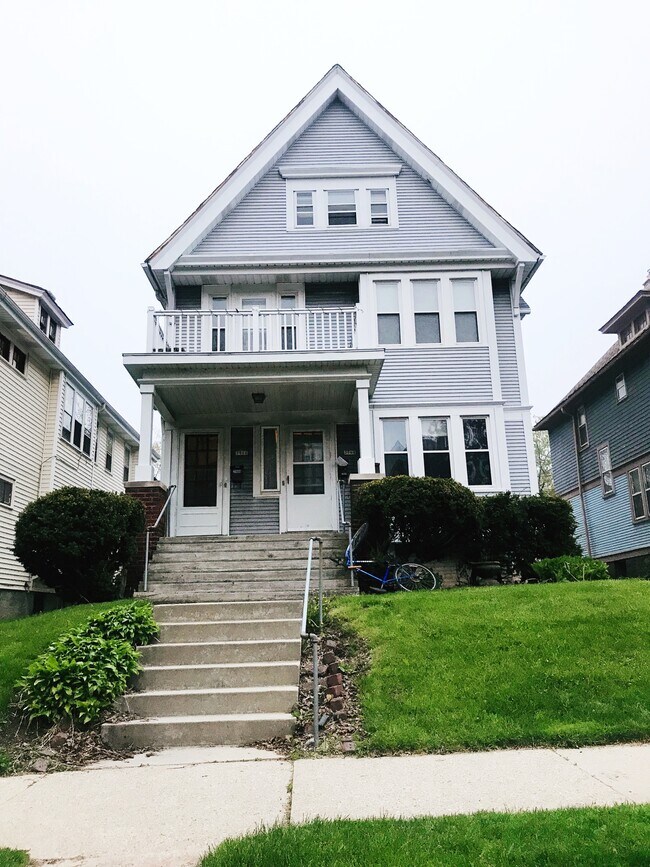 2964 N Murray Ave (Lower Unit) - 2964 N Murray Ave