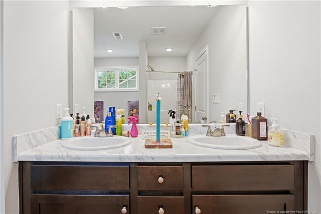 Building Photo - 50 Terrier Ct