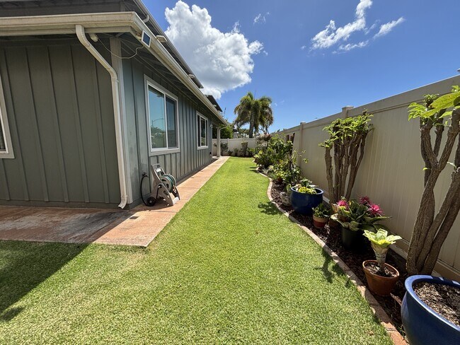 Building Photo - 91-1132 H'ili'ili Pl