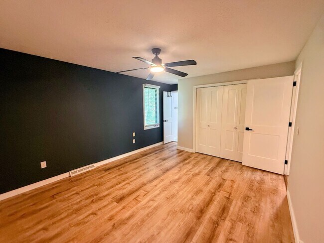 Building Photo - Four-bedroom two-bathroom home for rent in Jackson Township