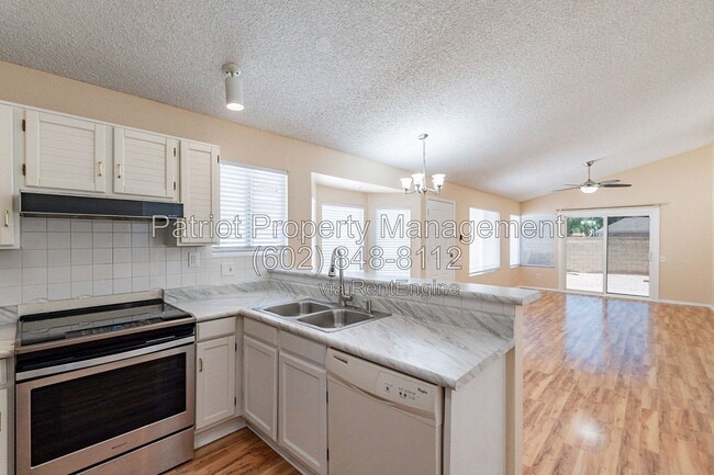 Building Photo - 5237 W Boston Way S