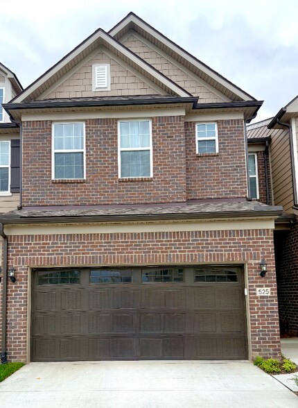 Building Photo - 525 Addison Cir