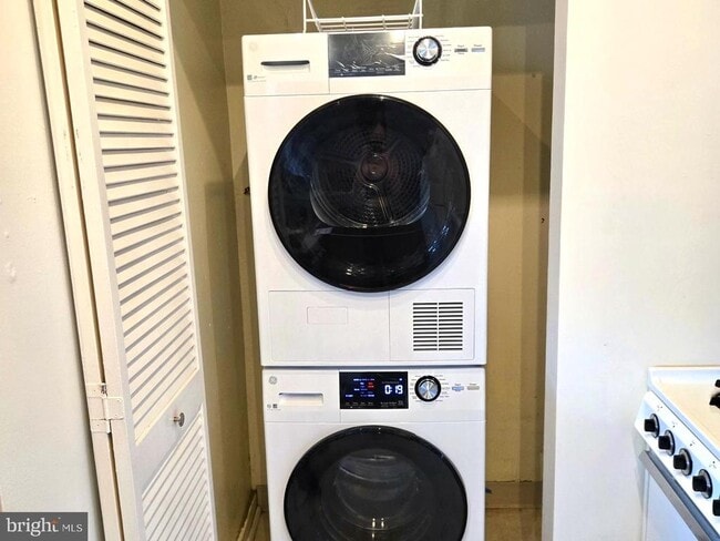 Building Photo - 2601 Pennsylvania Ave