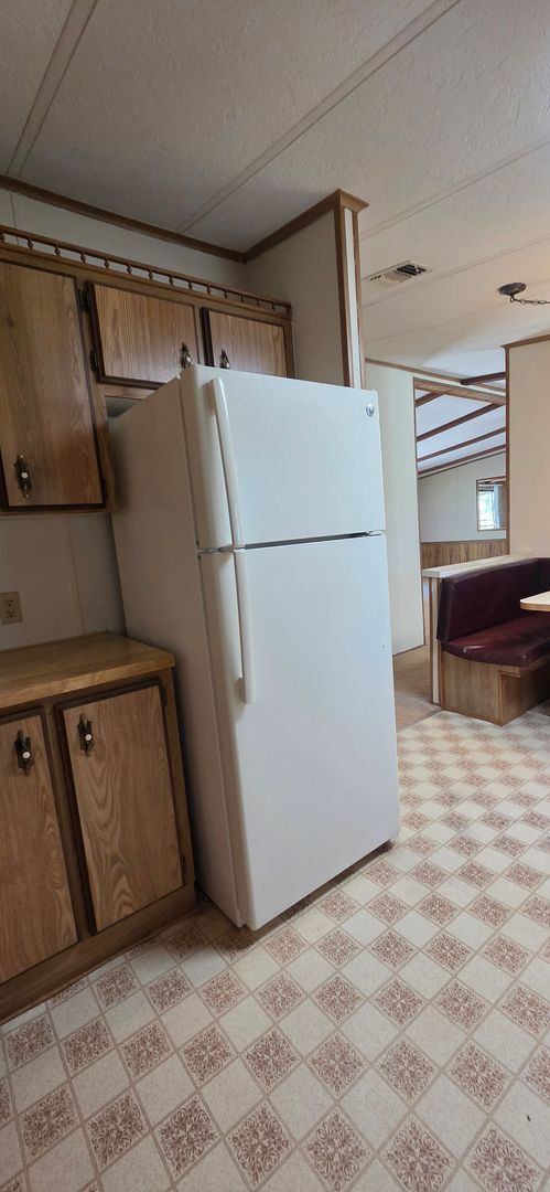 Building Photo - 3 Bedroom/3 Bath home in Archer FL