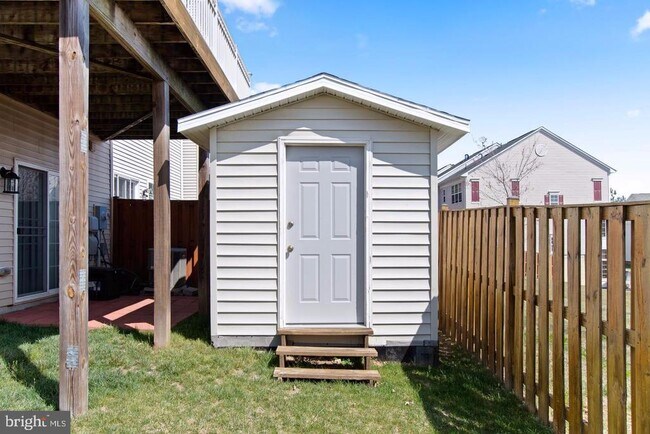 Building Photo - 2613 Glenriver Way