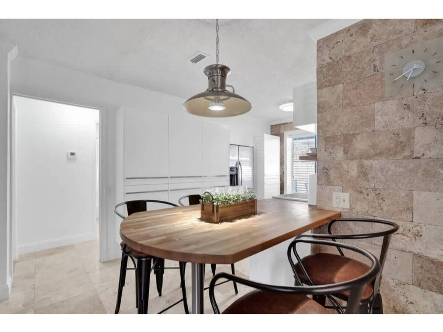 Building Photo - 3215 NE 7th St