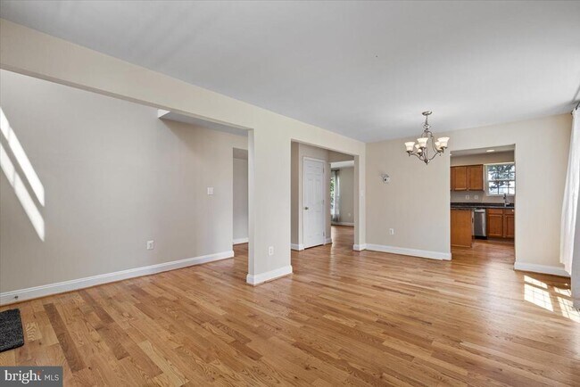 Building Photo - 926 Walnut Ave