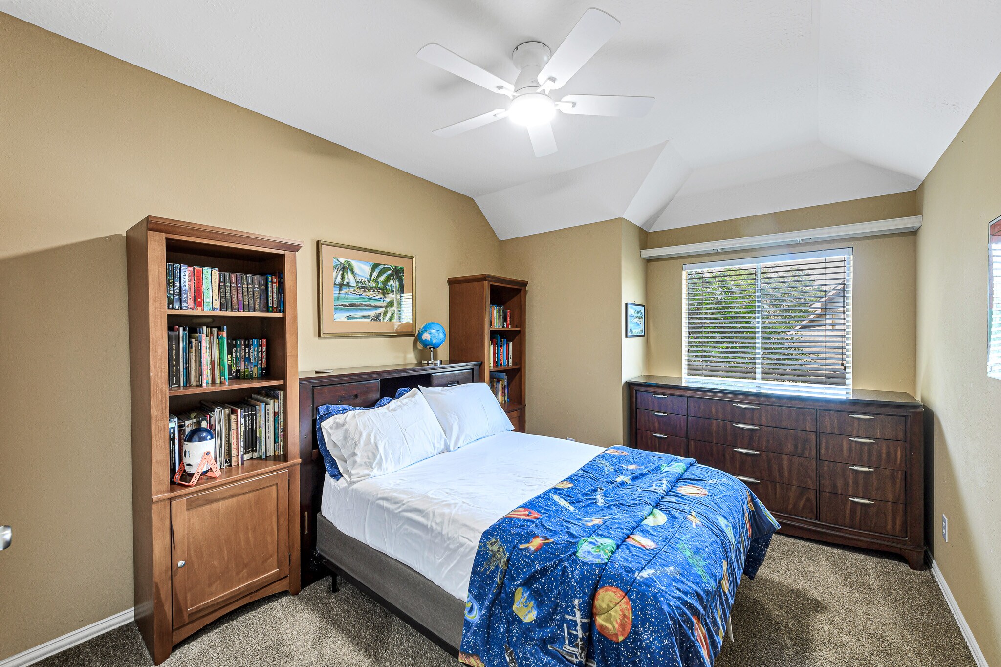Building Photo - 3719 Kingsburg Ct