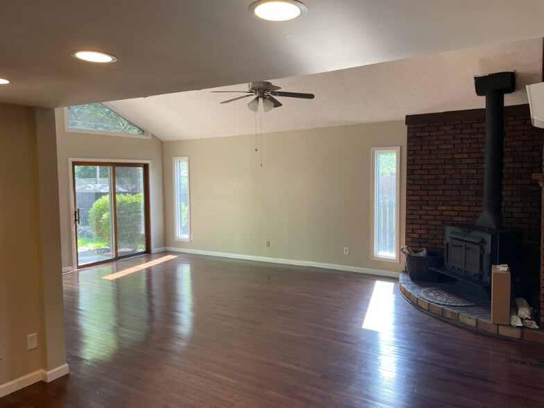 Building Photo - 1259 Denbigh Dr