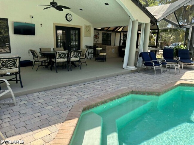 Building Photo - 1156 Oakes Blvd