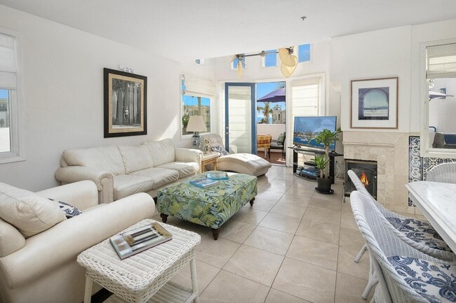 Building Photo - 5437 La Jolla Blvd
