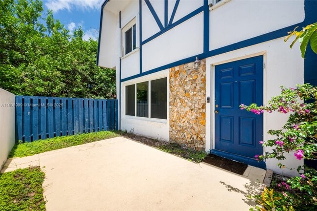 Building Photo - 6797 SW 40th St