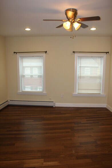 Building Photo - 46 W Main St