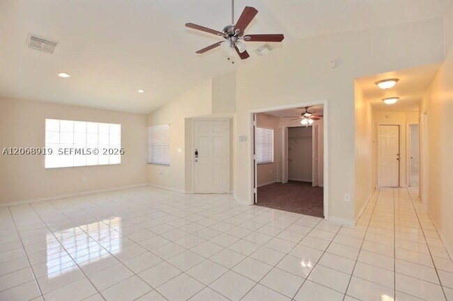 Building Photo - 504 SW 177th Ave