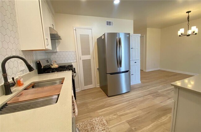 Building Photo - 2264 Salt Springs Pl