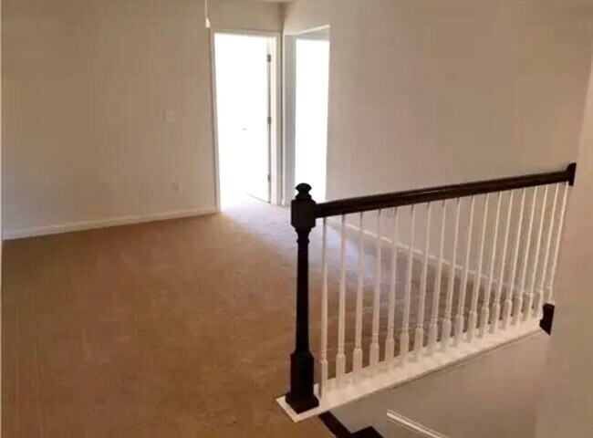 Building Photo - 2705 Kemp Ct