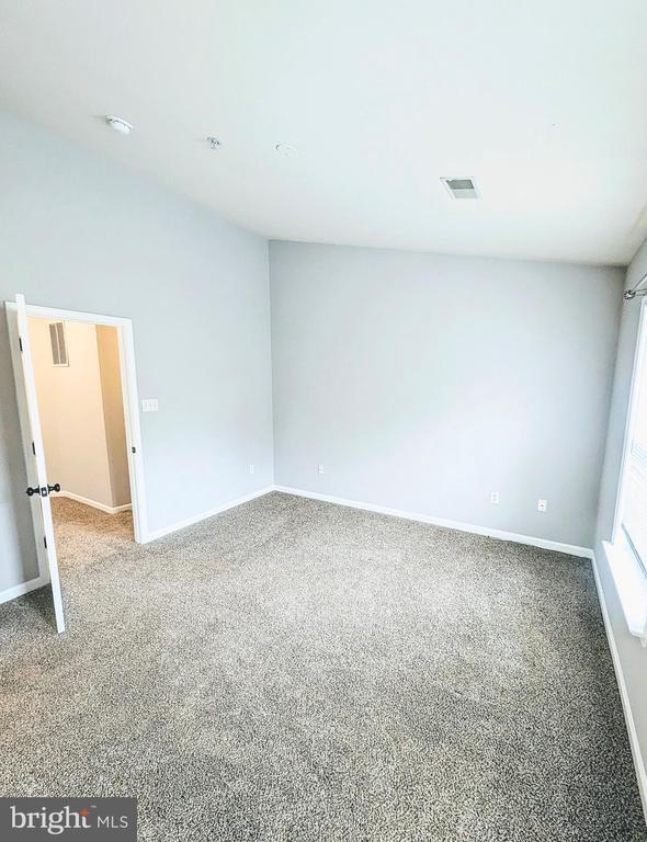 Building Photo - 121 Eagles Ridge