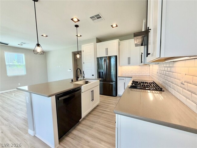 Building Photo - 4442 Frias Fls Ave