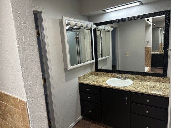 Building Photo - 10309 Harvest Moon Ave