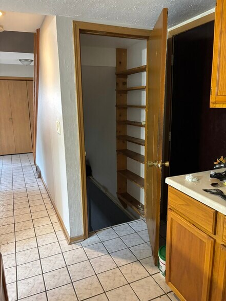 Building Photo - 6172 Brynwood Dr