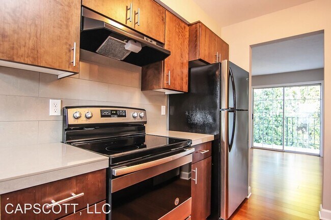 Building Photo - 2821 SE 50th Ave