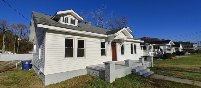 Building Photo - LEASE ONLY - 2219 Lyndon Ave.