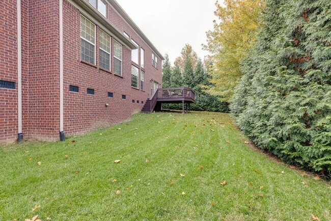Building Photo - 5 Bedroom Home with Theater Room & 3-Car Garage in Franklin