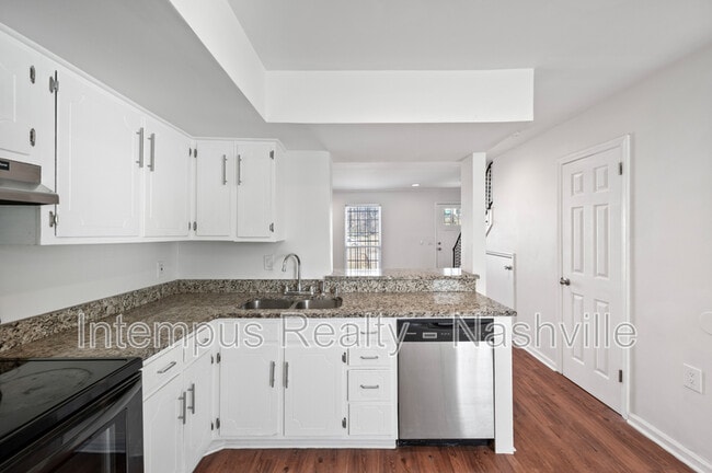 Building Photo - 1300 Aline Ave